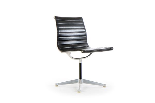 Appraisal: A CHARLES AND RAY EAMES LOWBACK GROUP CHAIR c America