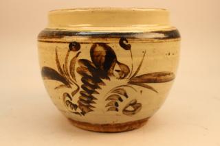 Appraisal: Yuan Dynasty Chinese Pot Yuan Dynasty Chinese glazed Pot with