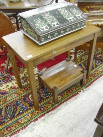 Appraisal: CHILD'S OAK DESK