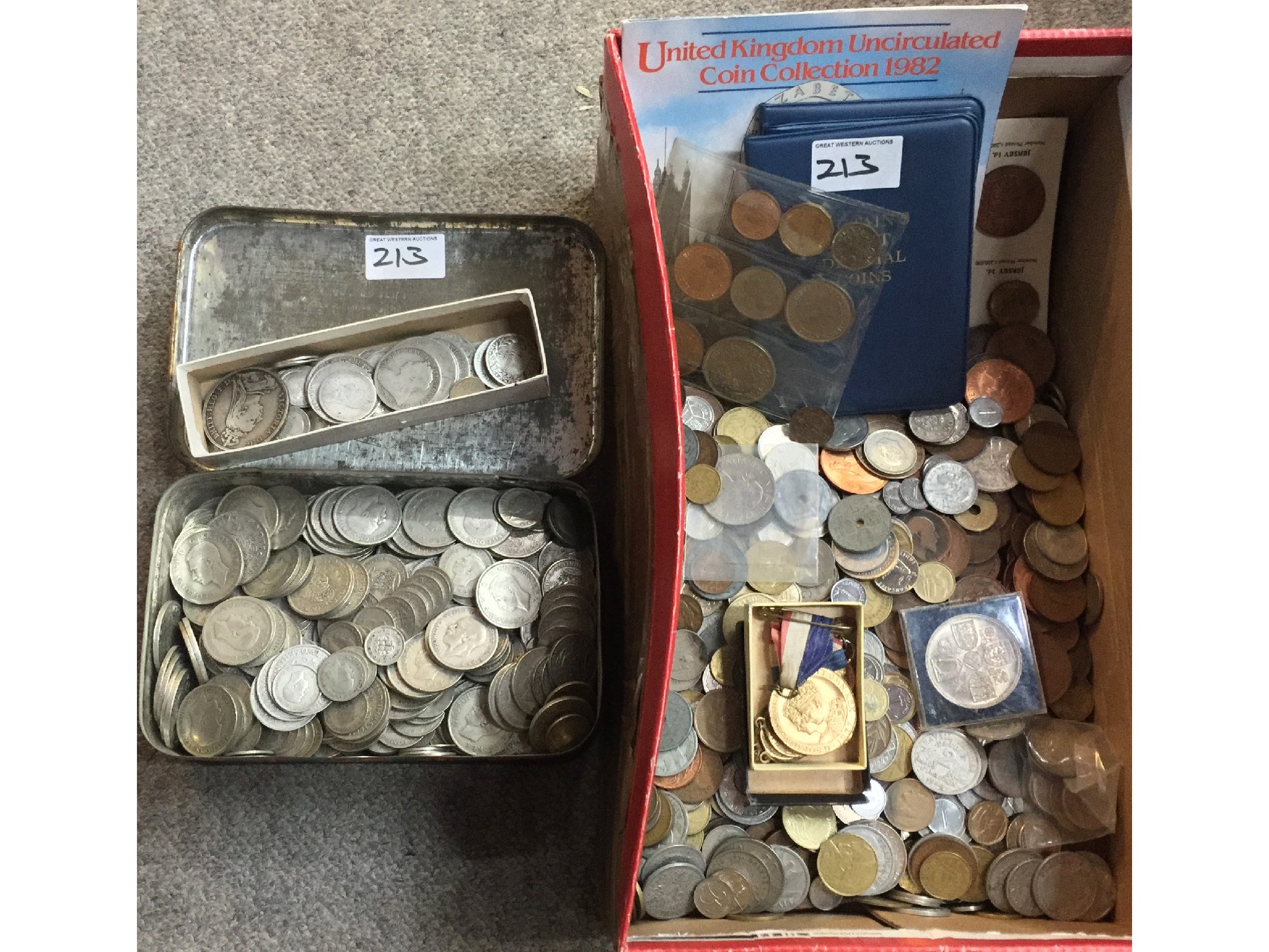 Appraisal: A collection of GB and foreign coins to include face