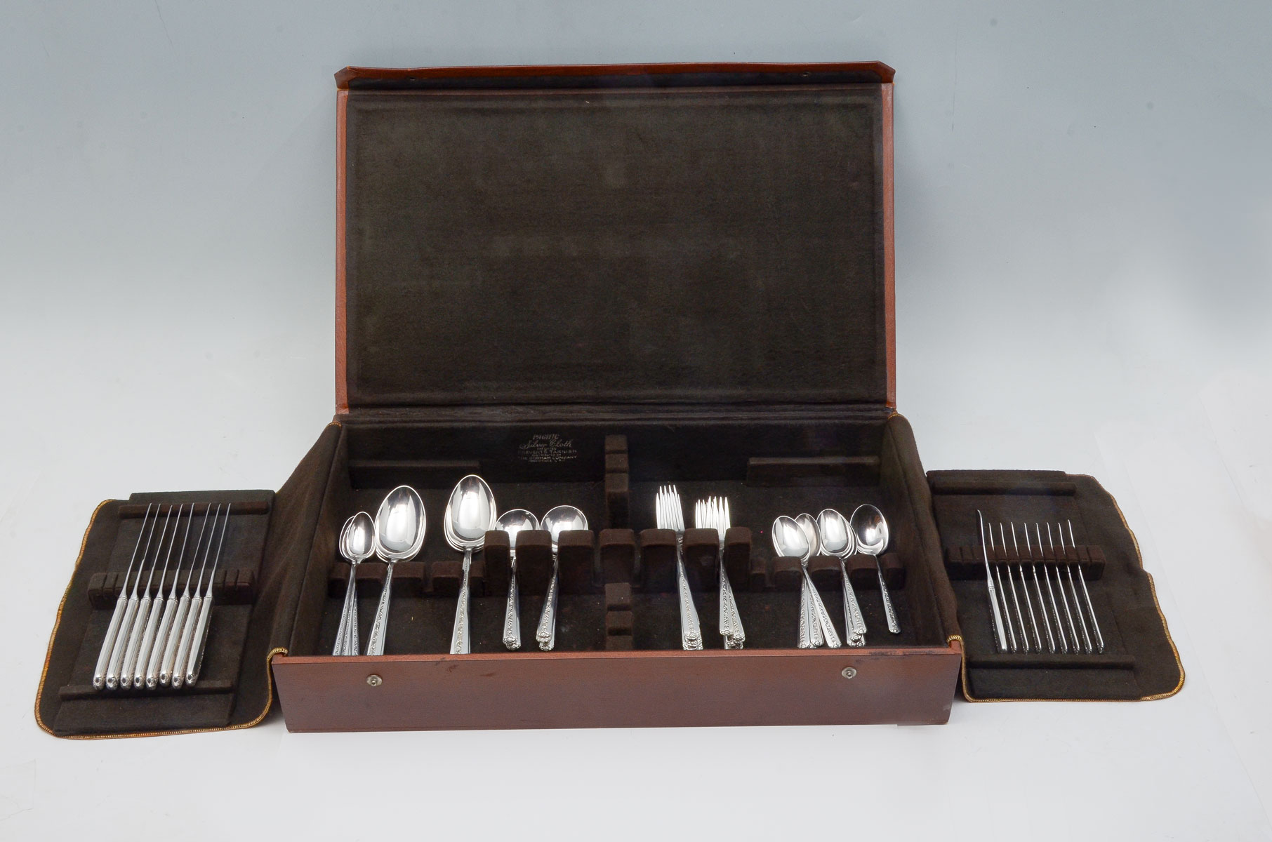 Appraisal: PC STERLING SILVER TOWLE ''RAMBLER ROSE'' FLATWARE Approx Troy ounces