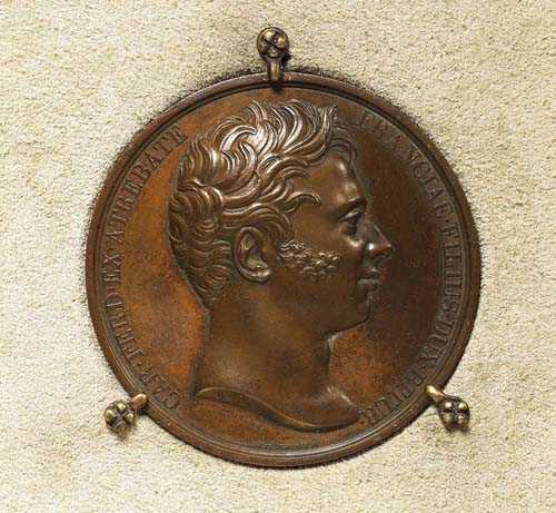 Appraisal: ROUND COPPER MEDALLION Restauration with profile depiction of the DUC