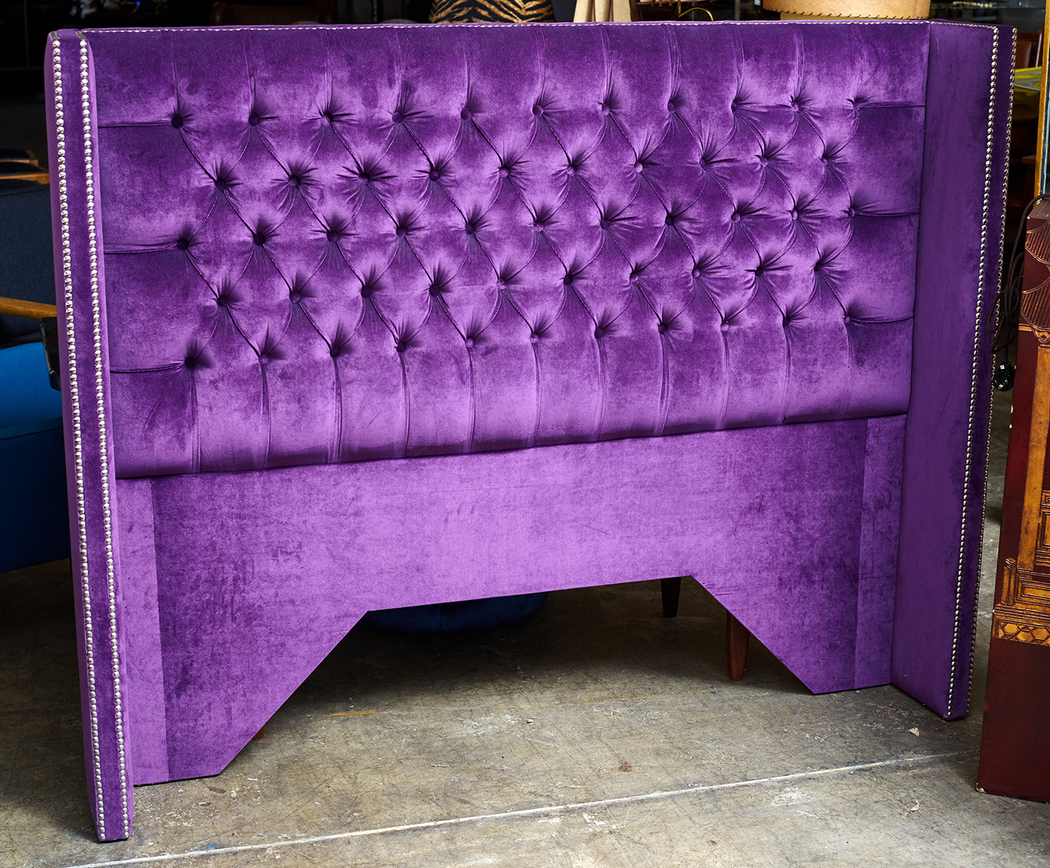 Appraisal: A DIAMOND FRONTED QUEEN SIZE BEDHEAD Bespoke quality purple fabric