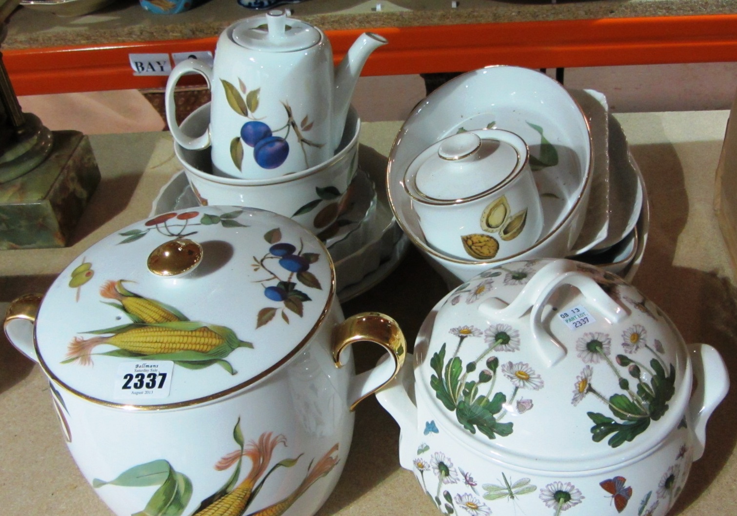 Appraisal: A group of modern ceramics including Royal Worcester 'Eversham' pattern