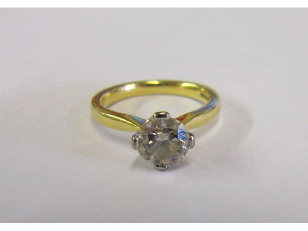 Appraisal: Eighteen carat gold diamond solitaire ring with brilliant cut diamond