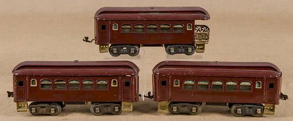 Appraisal: Three Lionel standard gauge train cars to includ Three Lionel