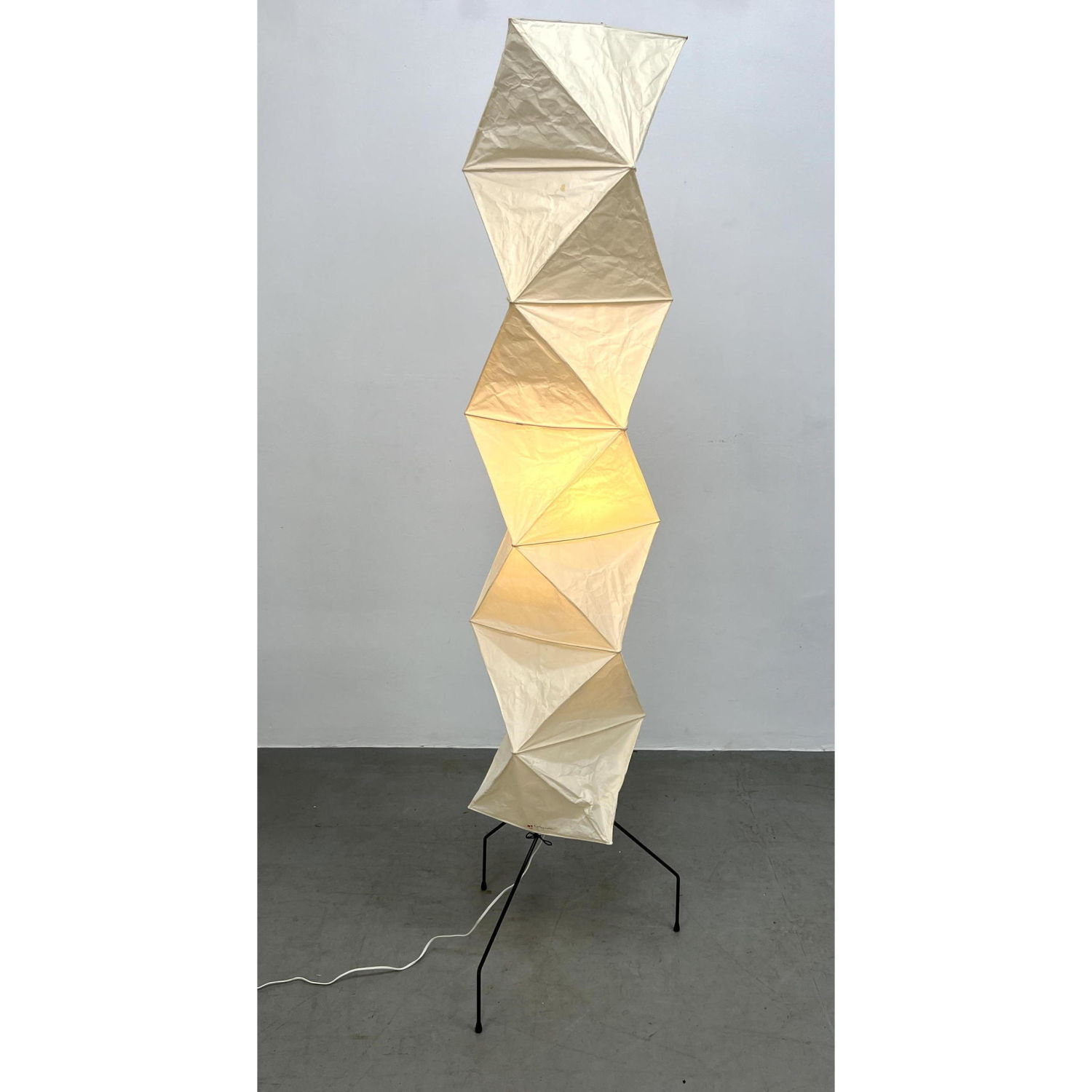 Appraisal: Tall Isamu Noguchi Akari Tripod Floor Lamp w Rice Paper