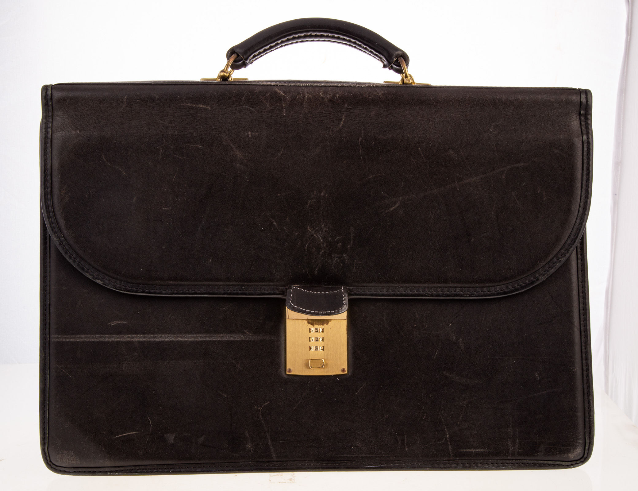 Appraisal: COACH BLACK LEATHER BRIEFCASE serial H F- in H in