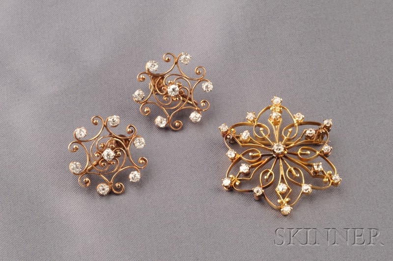 Appraisal: kt Gold and Diamond Snowflake Suite comprising brooch and earclips