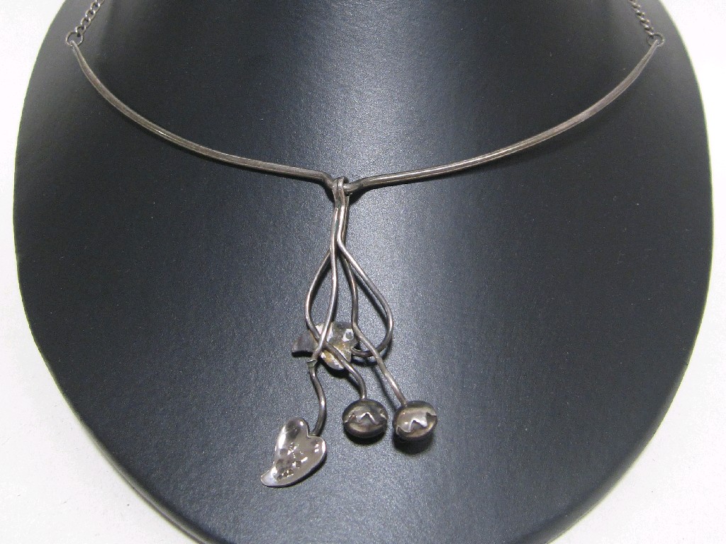 Appraisal: Art Nouveau style silver necklace with stylised leaf and berry