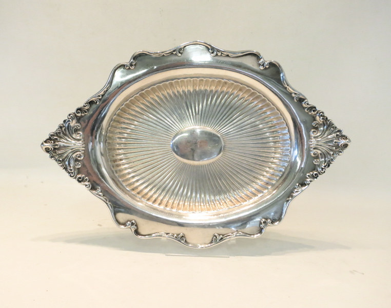 Appraisal: STERLING SILVER SERVING BOWL by Theodore B Starr pattern with