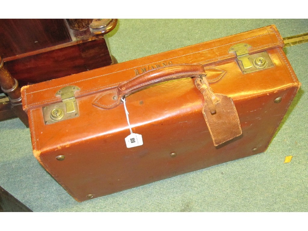 Appraisal: Leather suitcase