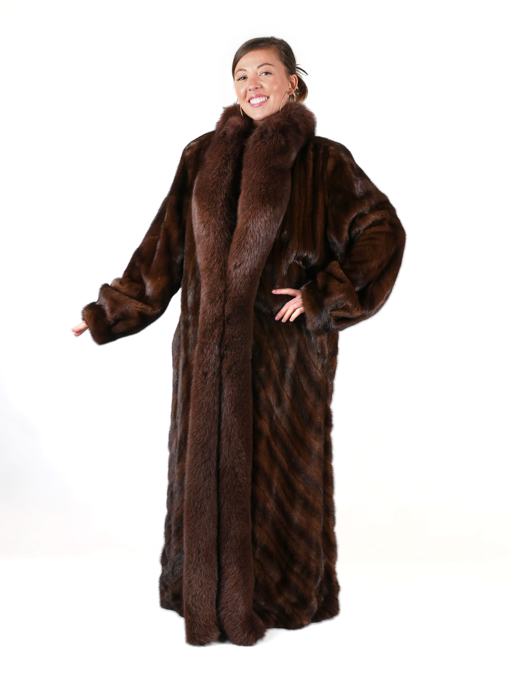 Appraisal: LUXURIOUS FULL LENGTH CHOCOLATE BROWN MINK COAT WITH FOX COLLAR