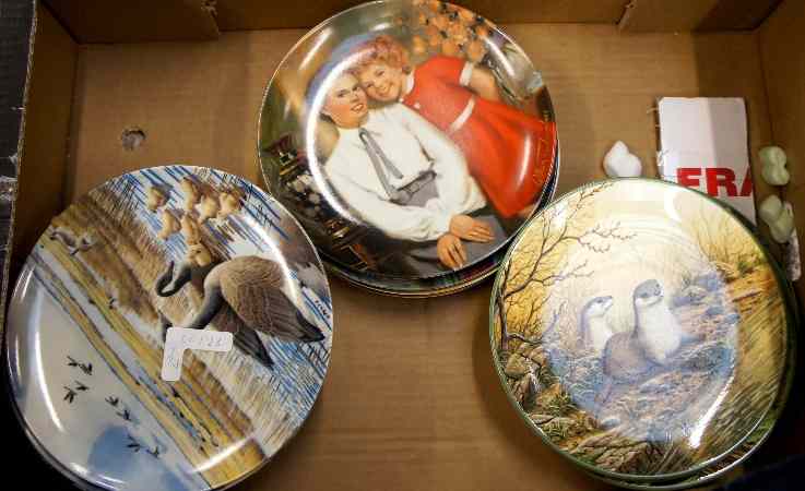 Appraisal: Three sets of Collector Plates ''America's Oldest'' Knowles x Dominion