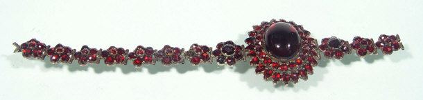 Appraisal: Victorian garnet and silver bracelet