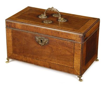 Appraisal: A George II mahogany tea caddy crossbanded and inlaid stringing