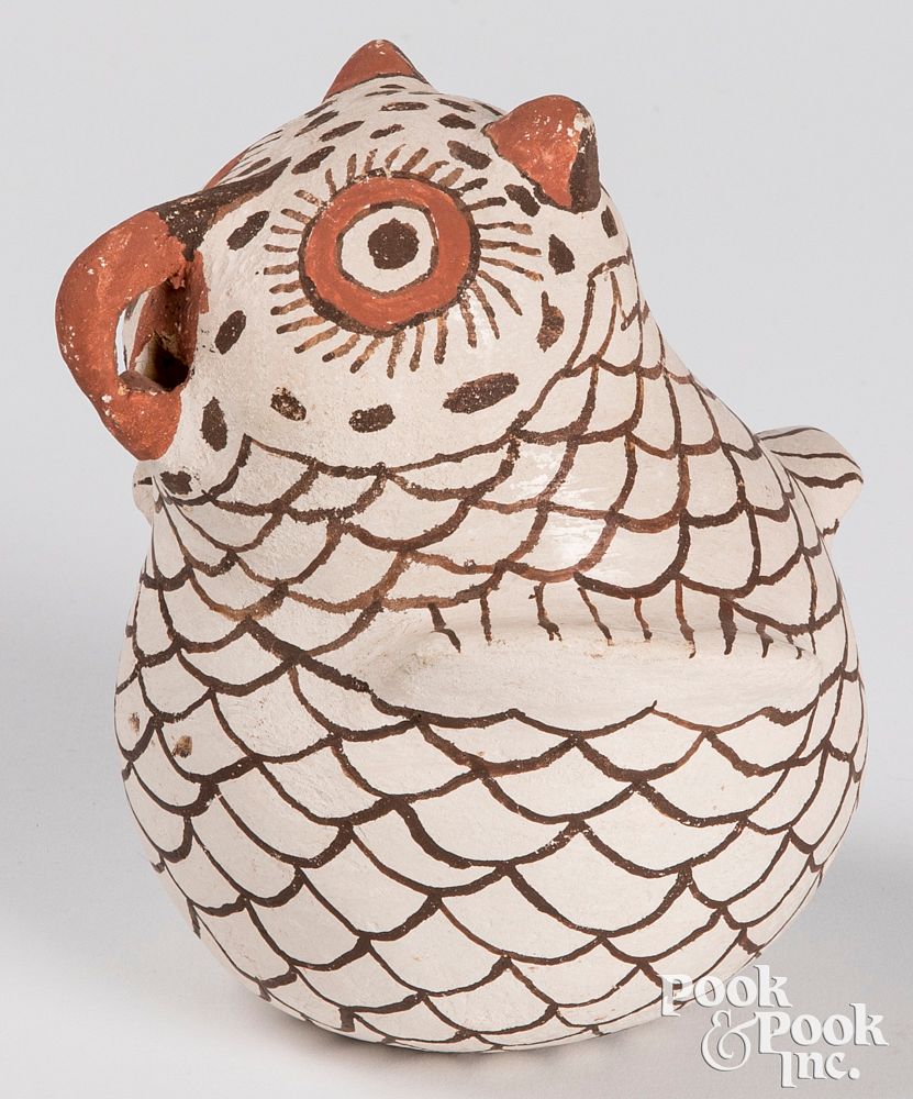 Appraisal: Zuni Indian polychrome pottery owl effigy Zuni Indian polychrome pottery