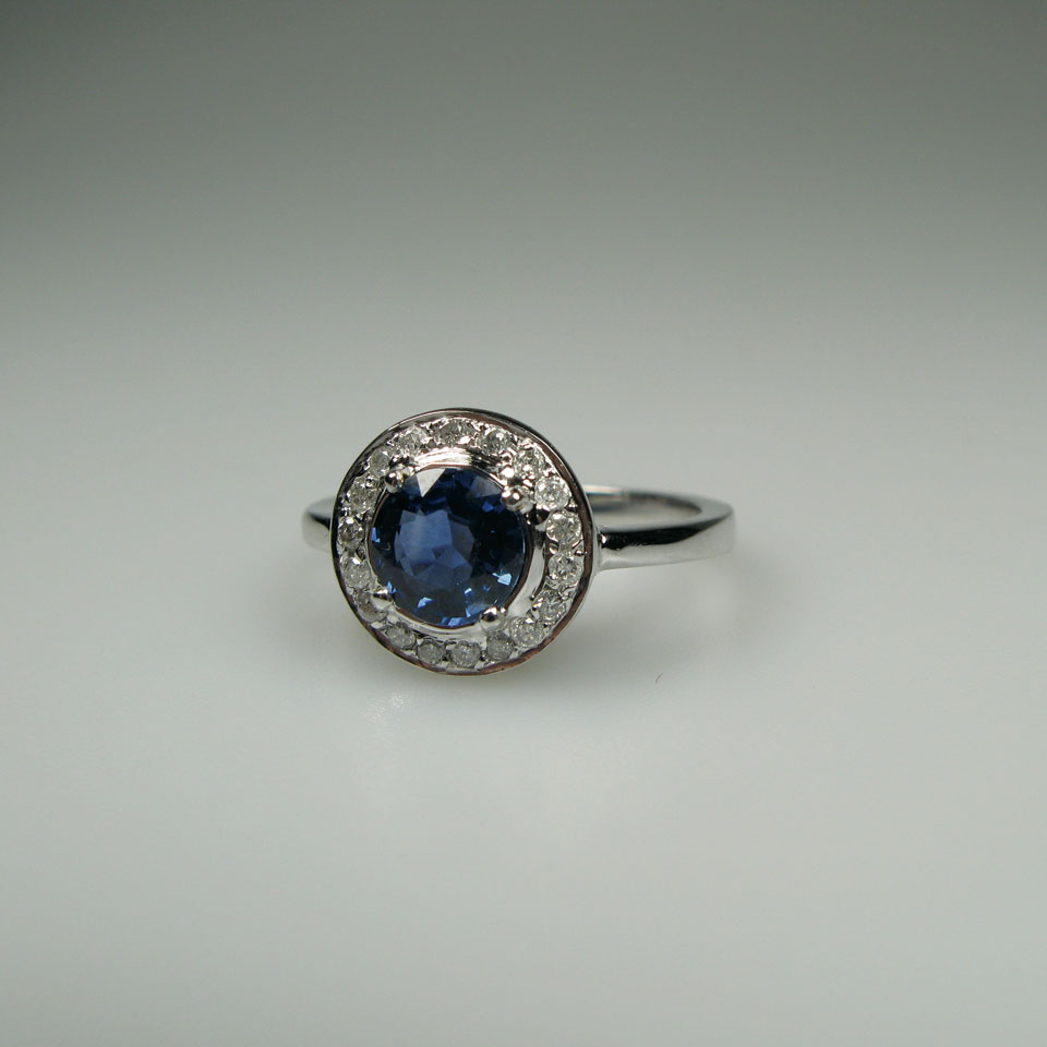 Appraisal: k White Gold Ring set with a full cut sapphire