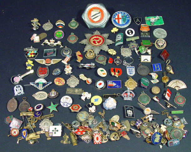 Appraisal: Collection of medals and enamel badges including tennis golf airlines