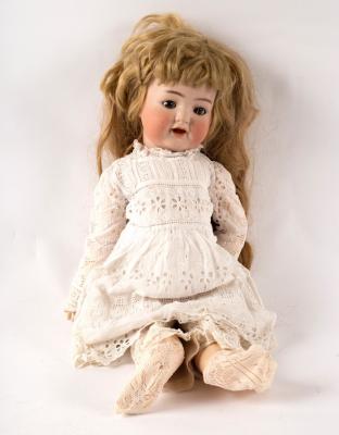 Appraisal: A Simon Halbig for Kramer Reinhart bisque head doll with