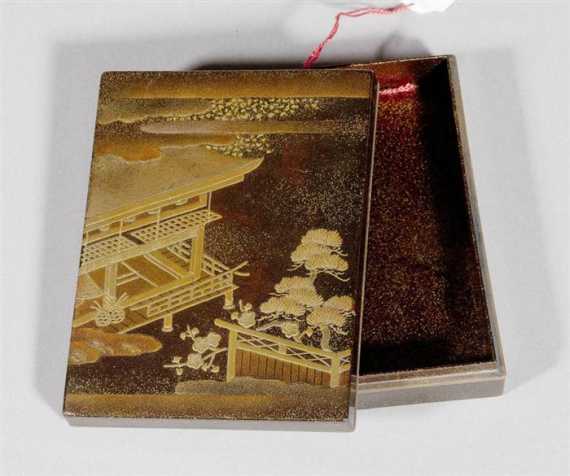 Appraisal: RECTANGULAR LACQUER BOX WITH HIRAMAKIE DESIGN OF A HOUSE IN