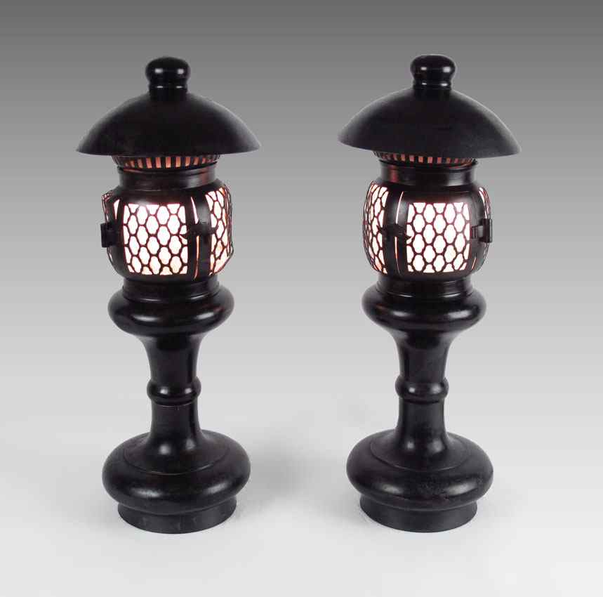 Appraisal: PAIR JAPANESE BRONZE LAMPS Jappaned black finish electrified interior cloth