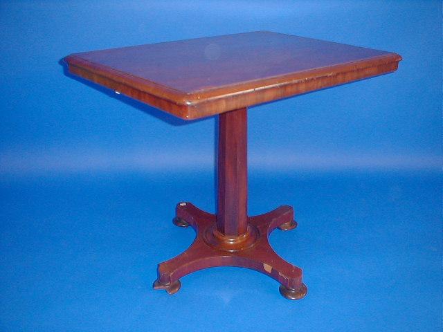 Appraisal: A Victorian mahogany supper table with moulded rectangular tilt top