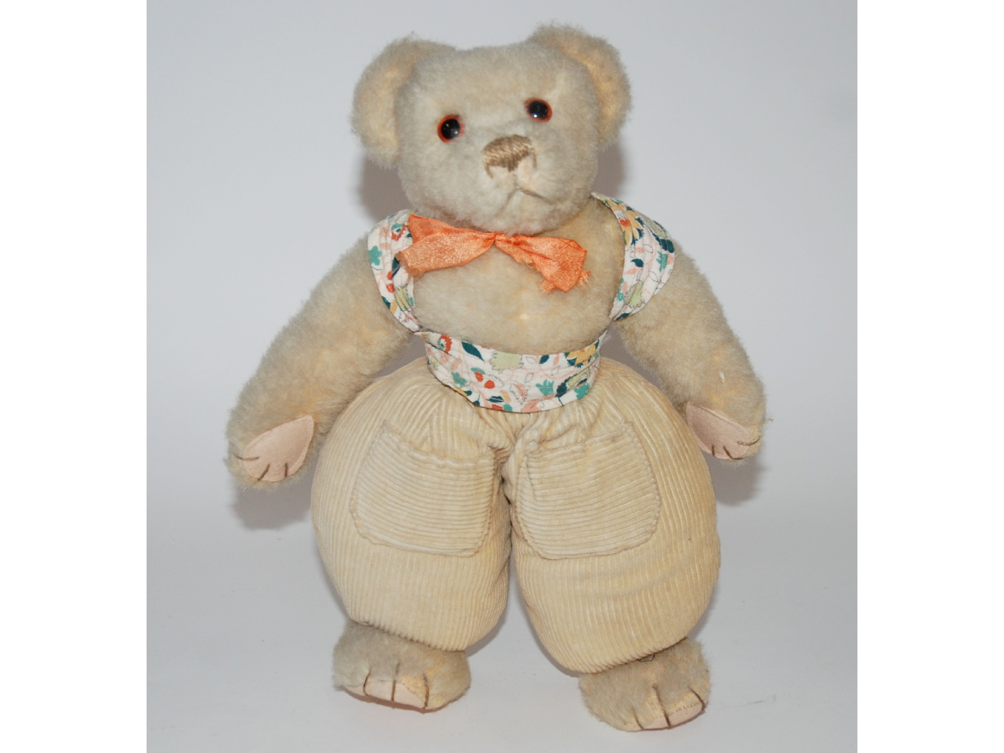 Appraisal: A Merrythought Dutch Teddy Bearbrown stitched nose mouth and claws