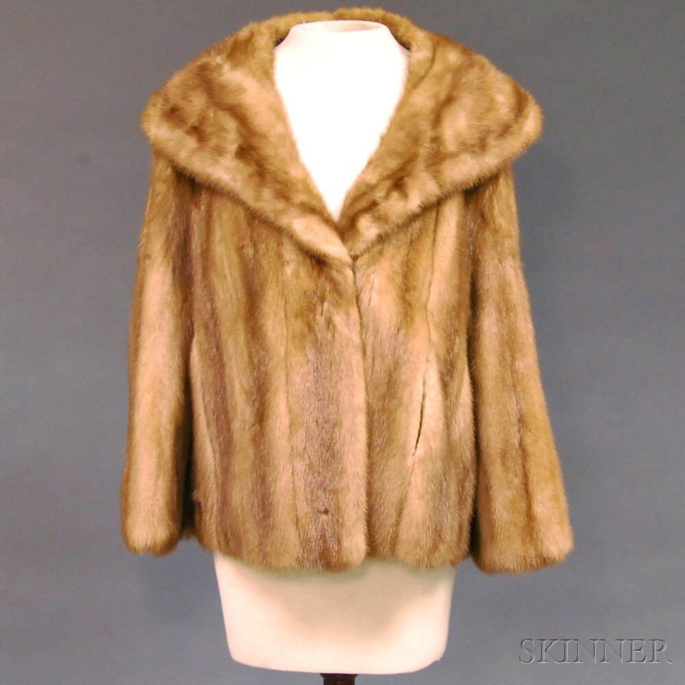 Appraisal: Mink Half-length Jacket with wide collar front clasp closure exterior