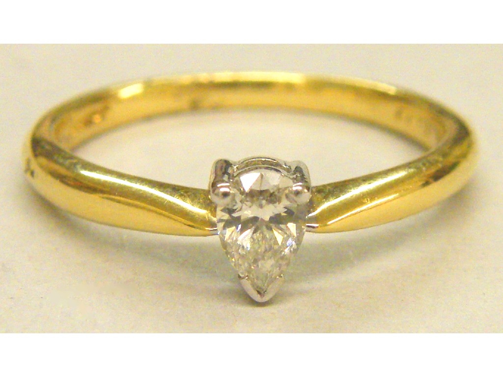 Appraisal: ct pear shape diamond solitaire ring ct approx size N