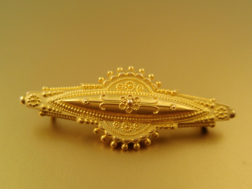 Appraisal: A ct gold plaque brooch Chester assay