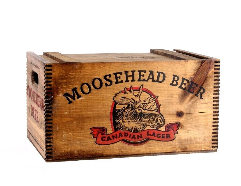 Appraisal: Moosehead Canadian Lager Wooden Adv Box c 's For your