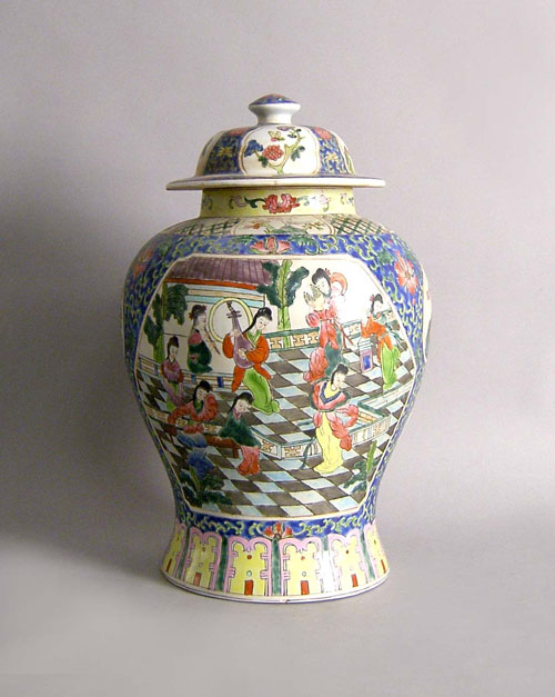 Appraisal: Chinese export covered urn early th c h