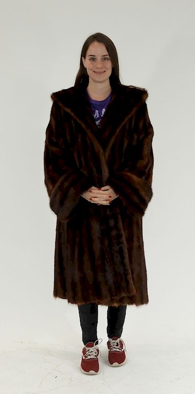 Appraisal: FINE Lady's Mink Fur High Fashion Winter Coat United States