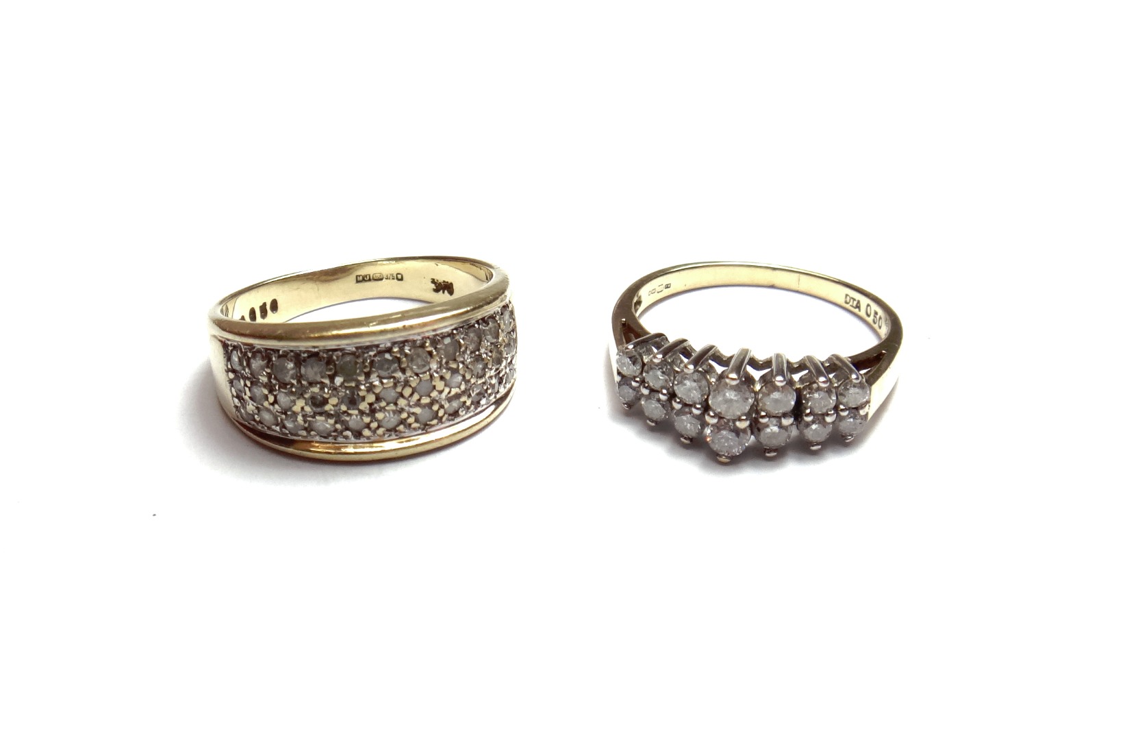 Appraisal: A ct gold and diamond set ring in a two