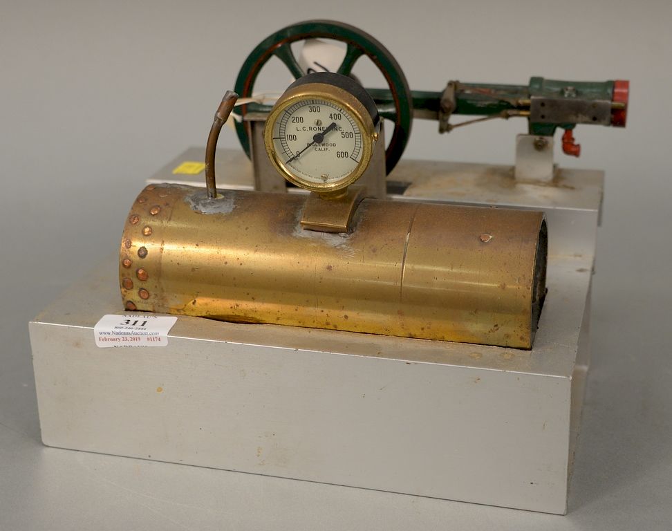 Appraisal: Two steam engine cosmos toy D R G M horizontal