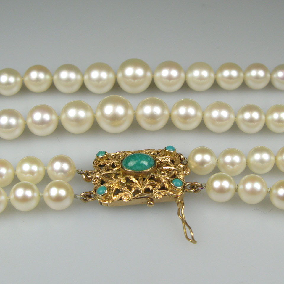 Appraisal: Double Graduated Strand Of Cultured Pearls mm to mm with