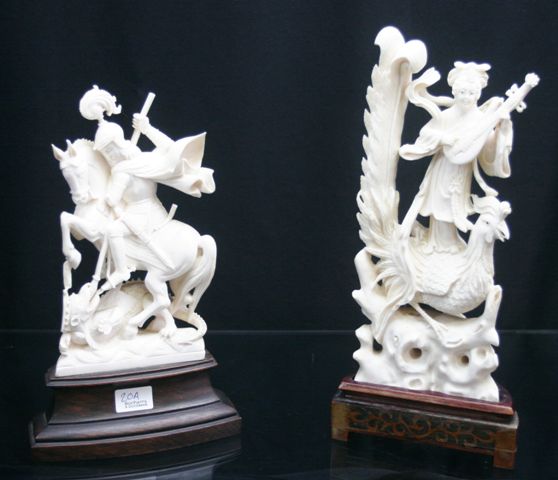 Appraisal: Two ivory figures of Kwan Yin