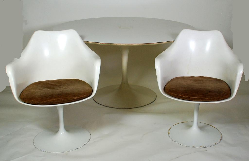 Appraisal: EERO SAARINEN USA CIRCULAR TULIP TABLE AND SIX TULIP CHAIR