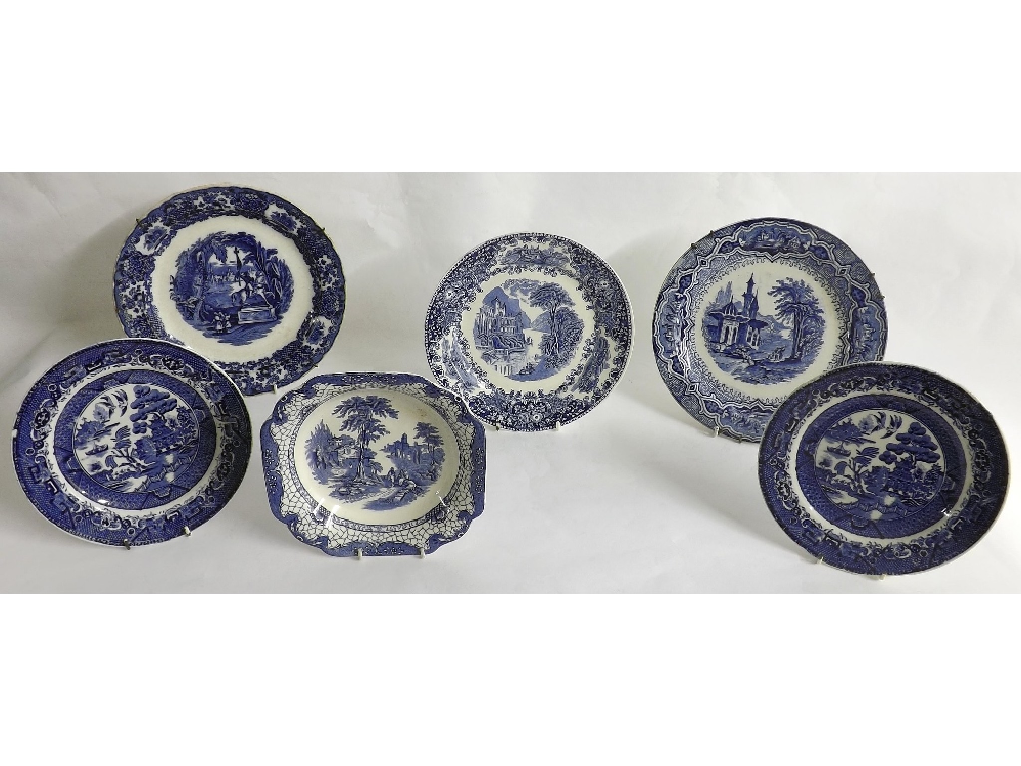 Appraisal: Collection of blue and white pottery to include plates and