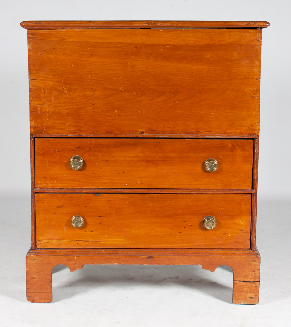 Appraisal: Federal maple mule chest New England circa blanket compartment enclosed