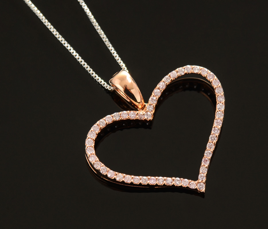 Appraisal: K PINK DIAMOND HEART PENDANT NECKLACE Open heart shaped pendant