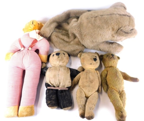 Appraisal: A group of teddy bears comprising two Blush Blond jointed