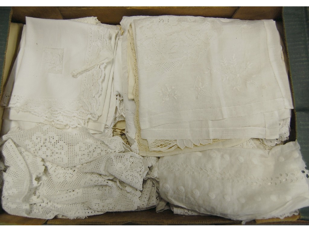 Appraisal: Four boxes of linen and lace clothing table linen etc