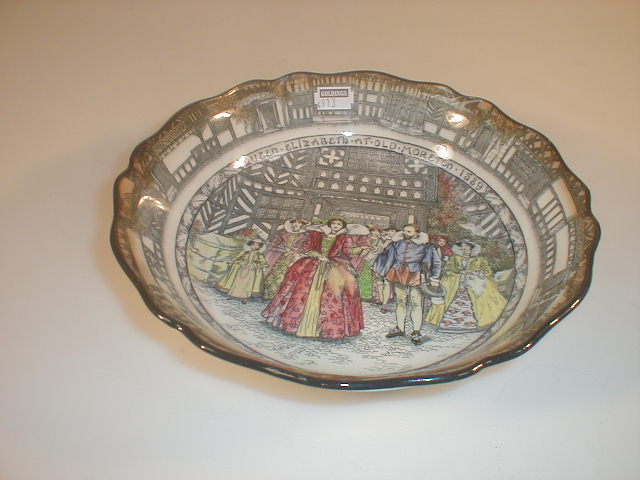 Appraisal: A Royal Doulton Old Moreton series ware dish with a