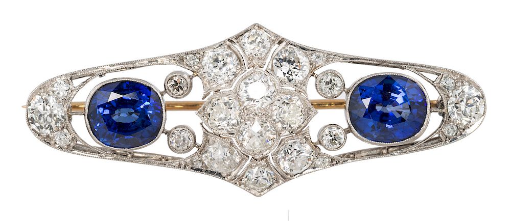 Appraisal: AN ART DECO BROOCH SET WITH SAPPHIRES AND DIAMONDS AN