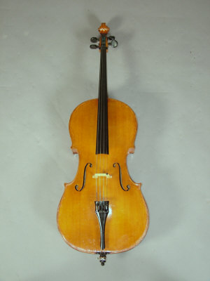 Appraisal: A Cello th century bearing label 'repareret af jorgen neilsen