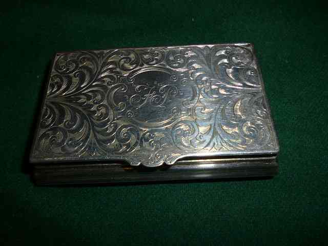 Appraisal: A SILVER PLATED SNUFF BOX