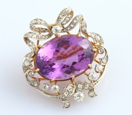 Appraisal: TT Pin Pendant X mm oval amethyst approx cts accented