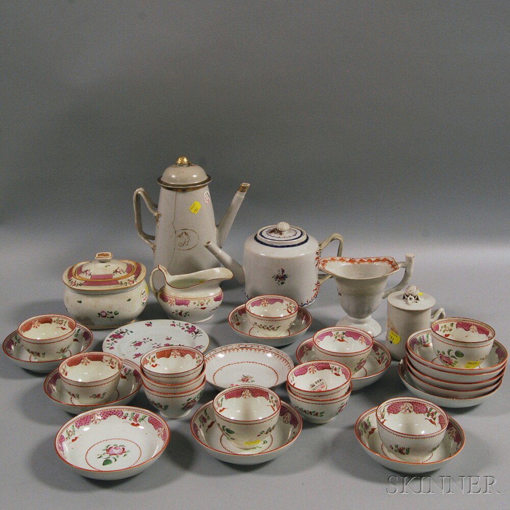 Appraisal: Thirty-two Pieces of Assorted Porcelain including a Chinese export porcelain